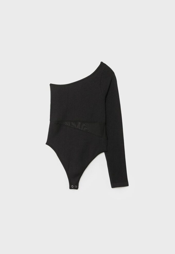 Asymmetrisk body med gjennomsiktige detaljer