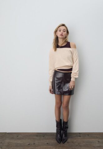 Asymmetrisk strikket genser