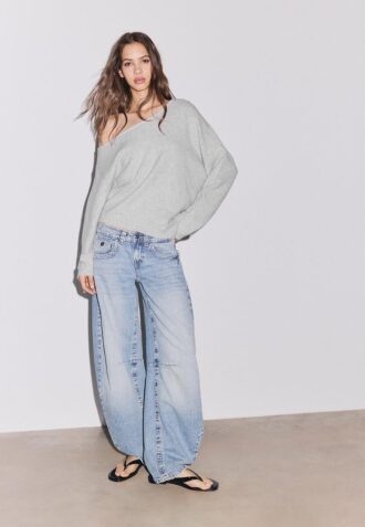 Asymmetrisk strikket genser