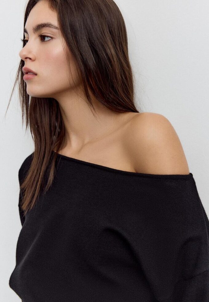 Asymmetrisk strikket genser