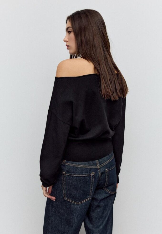 Asymmetrisk strikket genser