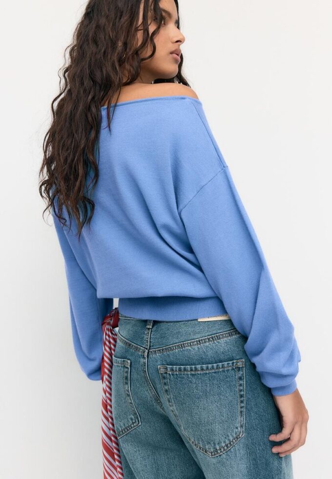 Asymmetrisk strikket genser