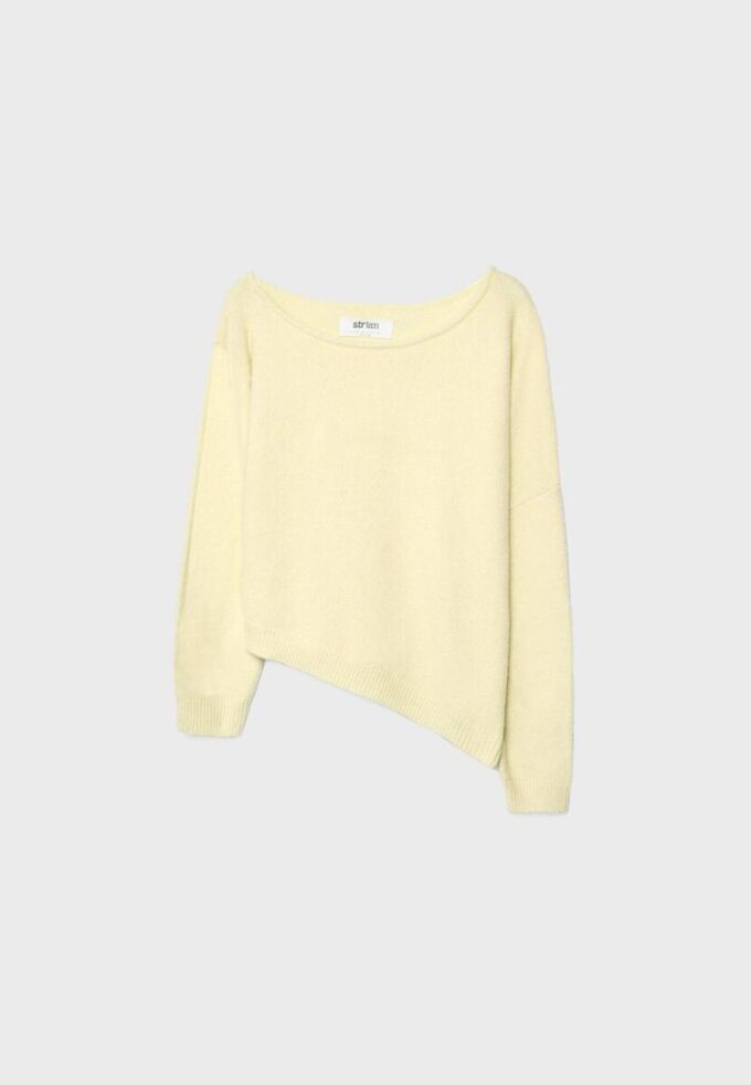 Asymmetrisk strikket genser