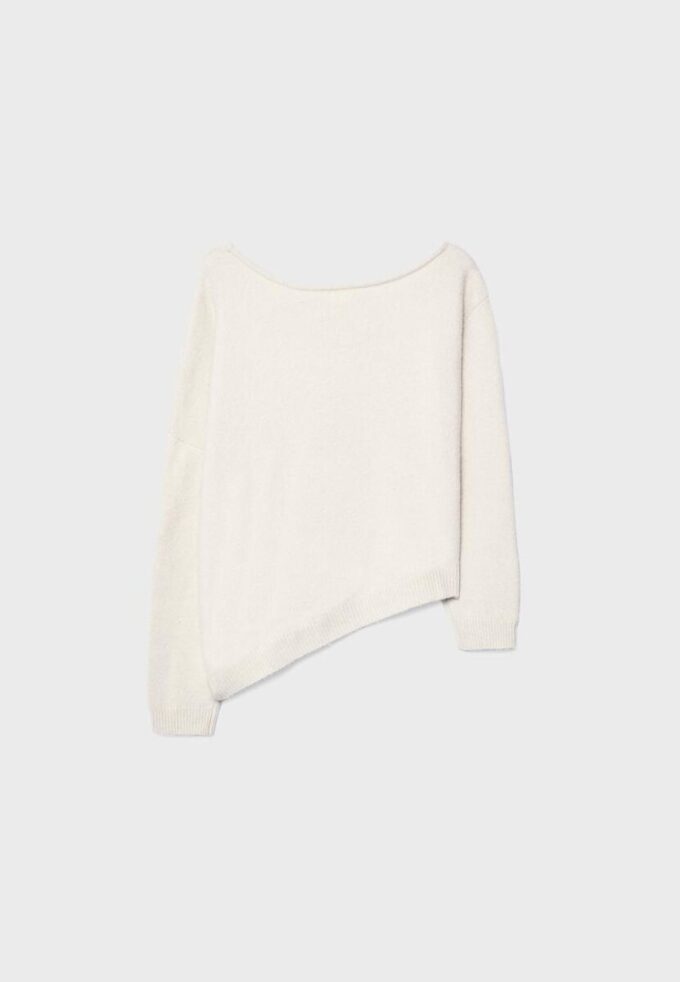 Asymmetrisk strikket genser