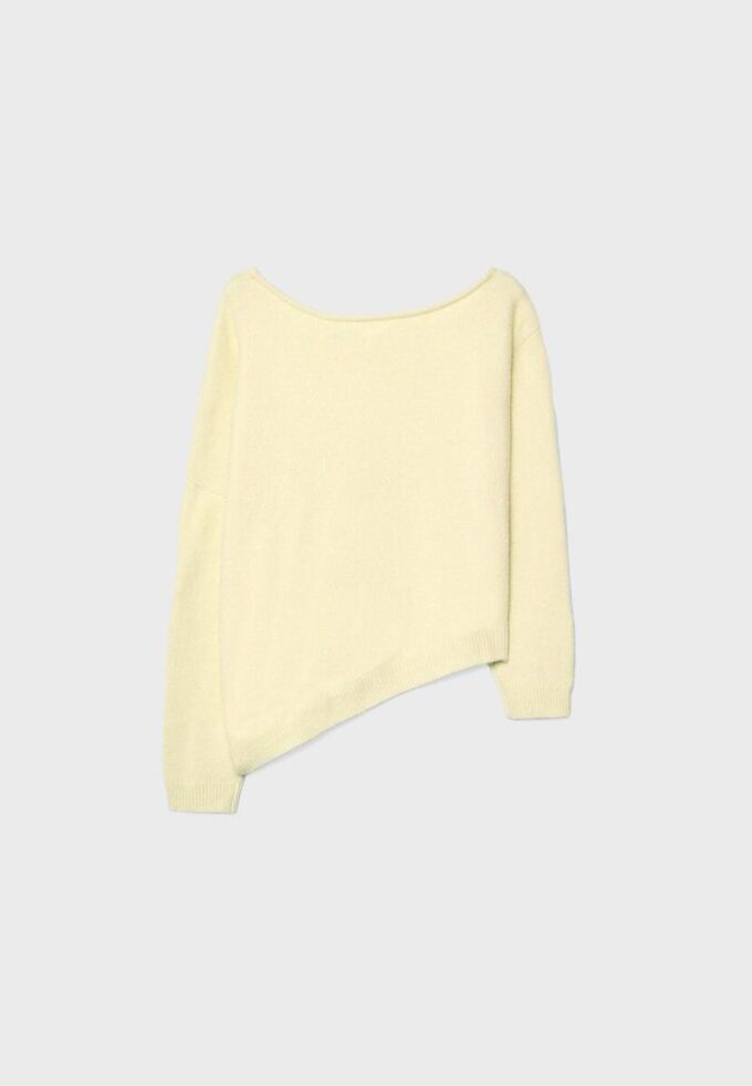 Asymmetrisk strikket genser