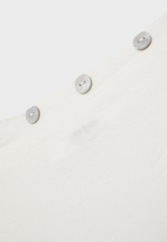 Asymmetrisk T-skjorte med knapper