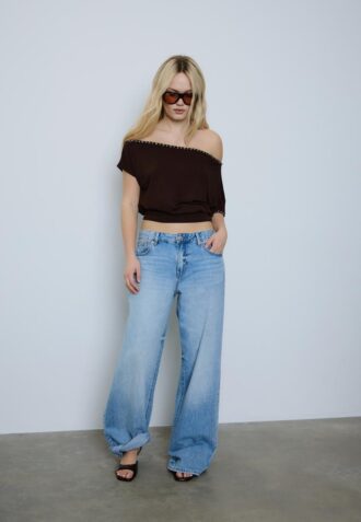 Asymmetrisk T-skjorte med nitter