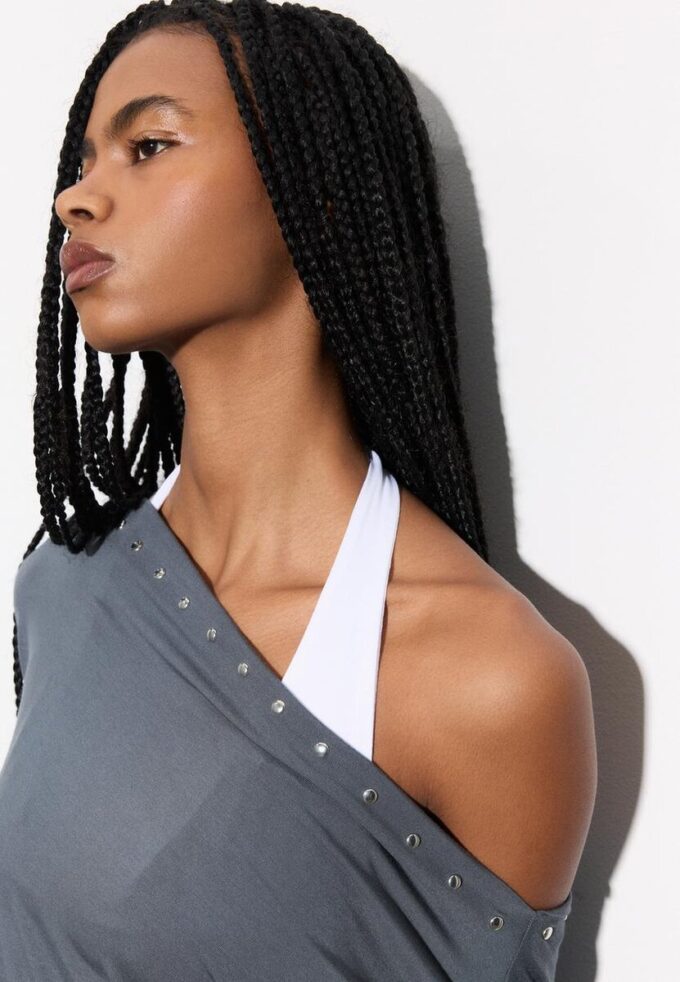 Asymmetrisk T-skjorte med nitter