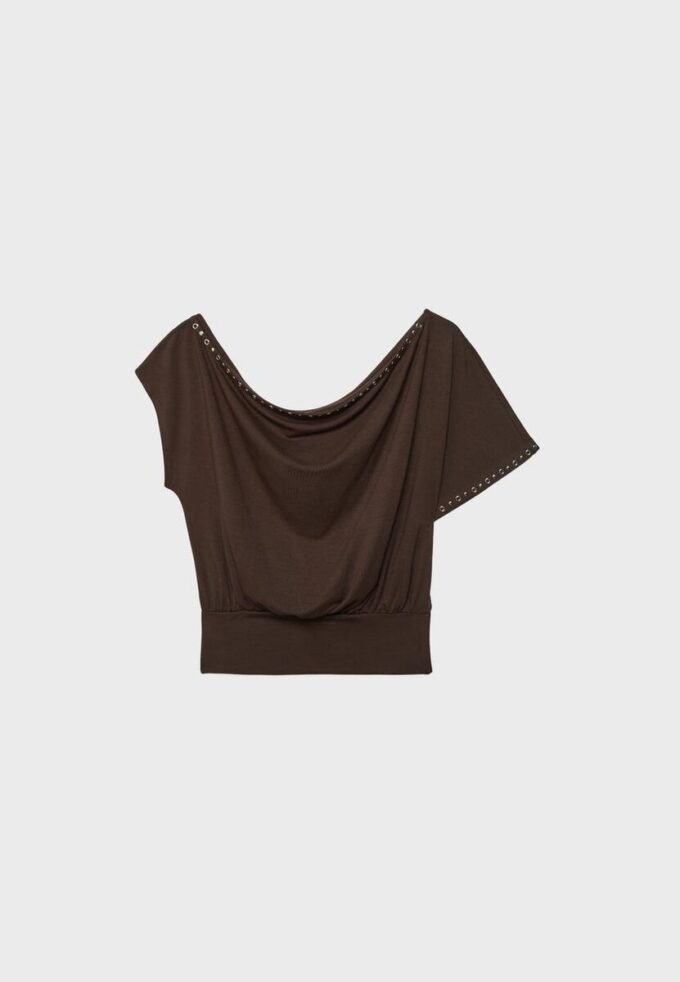 Asymmetrisk T-skjorte med nitter