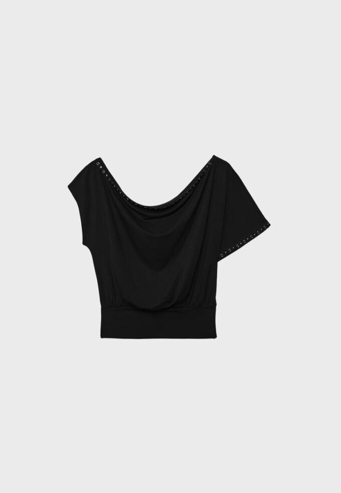Asymmetrisk T-skjorte med nitter