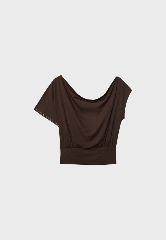 Asymmetrisk T-skjorte med nitter