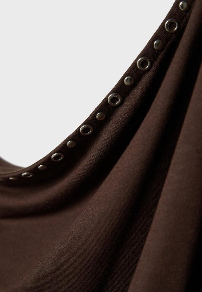 Asymmetrisk T-skjorte med nitter