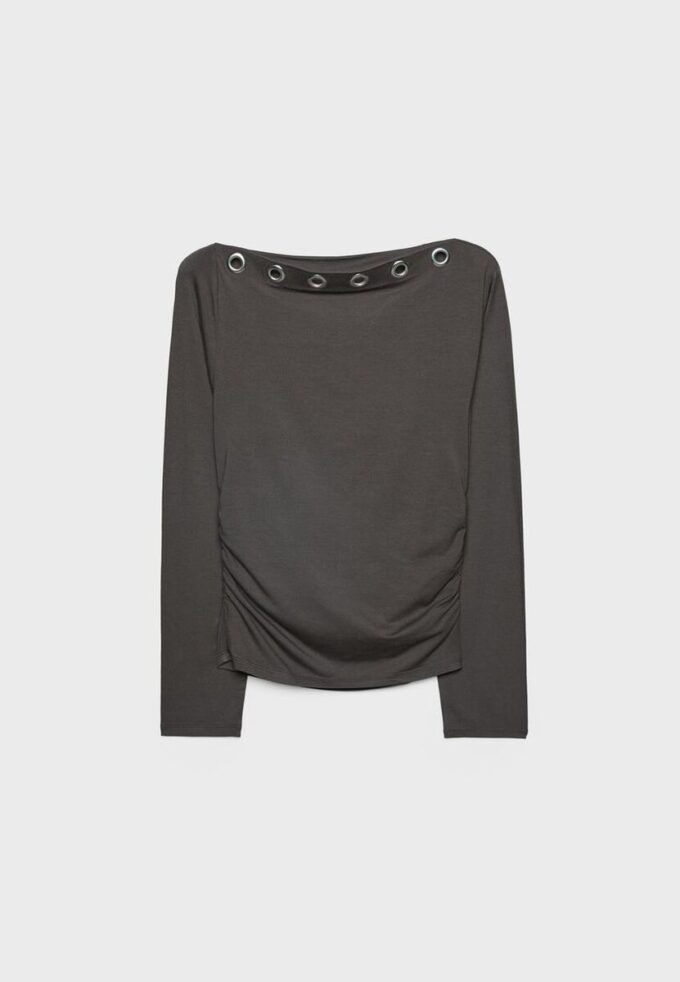 Asymmetrisk T-skjorte med øyehull