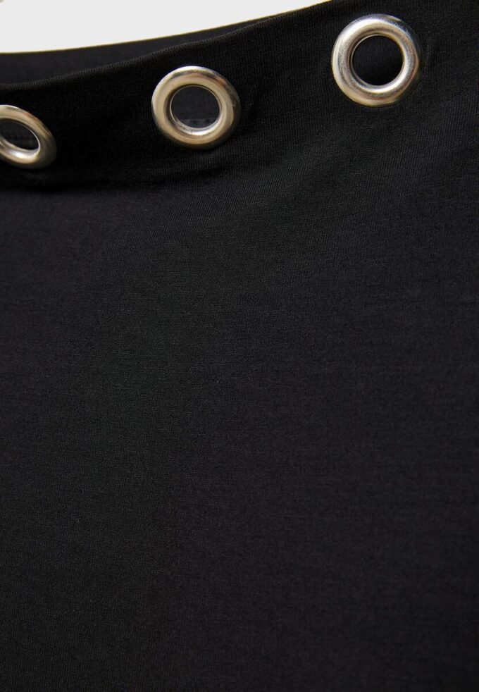 Asymmetrisk T-skjorte med øyehull