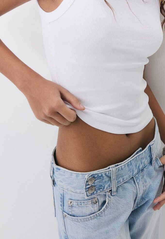 B04 Basisplagg tettsittende topp uten ermer