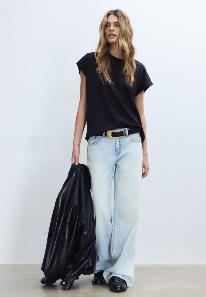 B06 Basisplagg T-skjorte med nedlagte skuldre