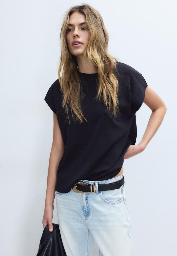 B06 Basisplagg T-skjorte med nedlagte skuldre