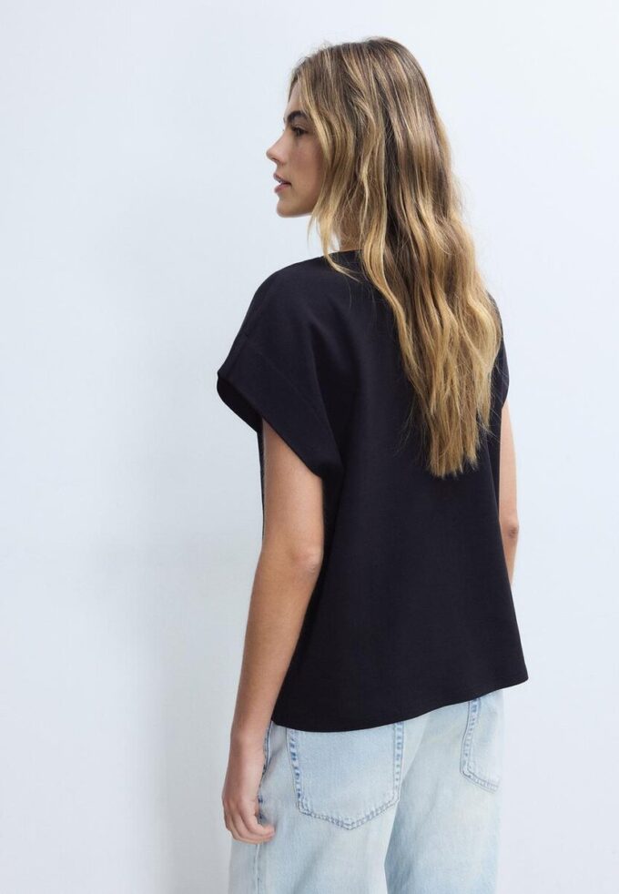 B06 Basisplagg T-skjorte med nedlagte skuldre