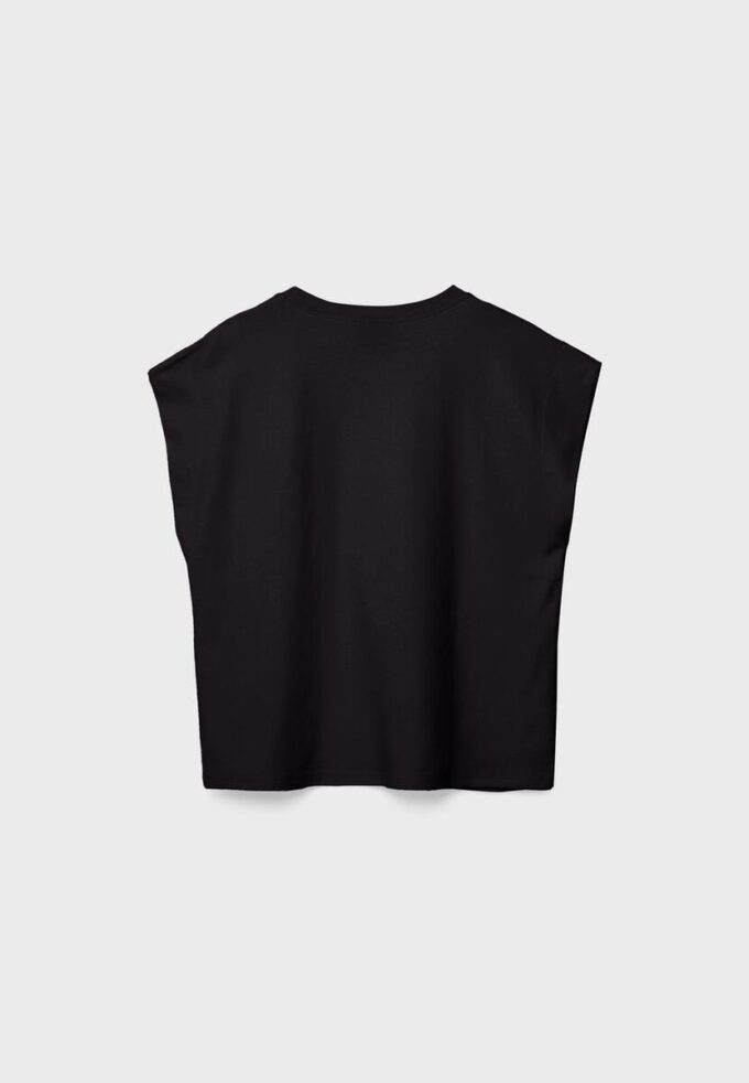 B06 Basisplagg T-skjorte med nedlagte skuldre