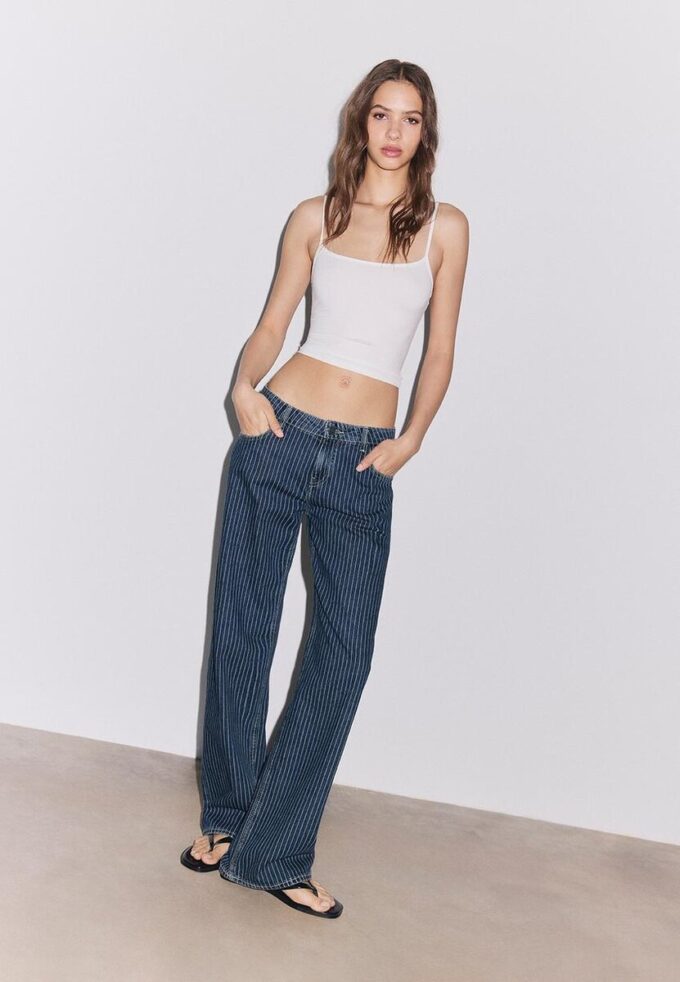 Baggy-jeans med striper og middels høy midje