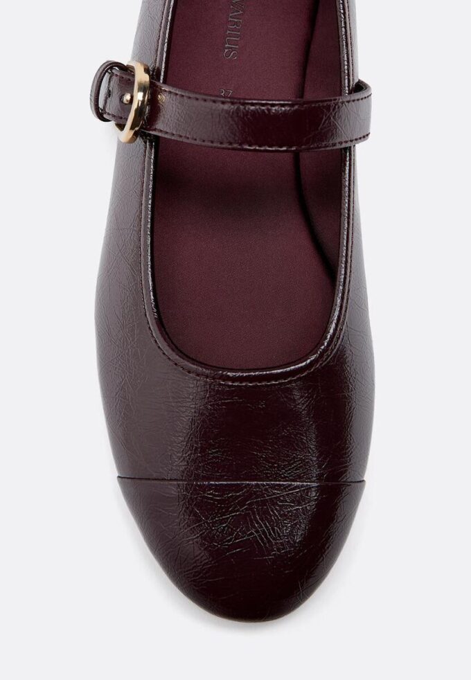 Ballerinasko i skinnimitasjon med tåkappe