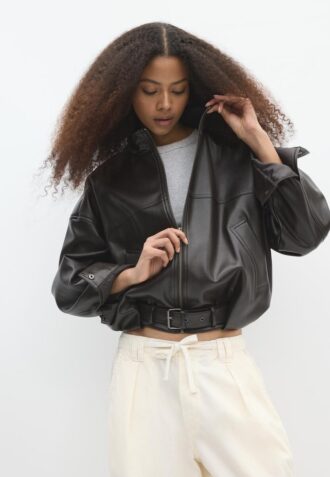 Ballongjakke i skinnimitasjon med belte