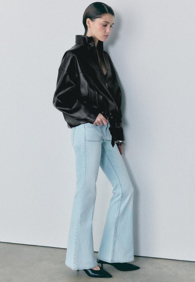 Ballongjakke i skinnimitasjon med belte