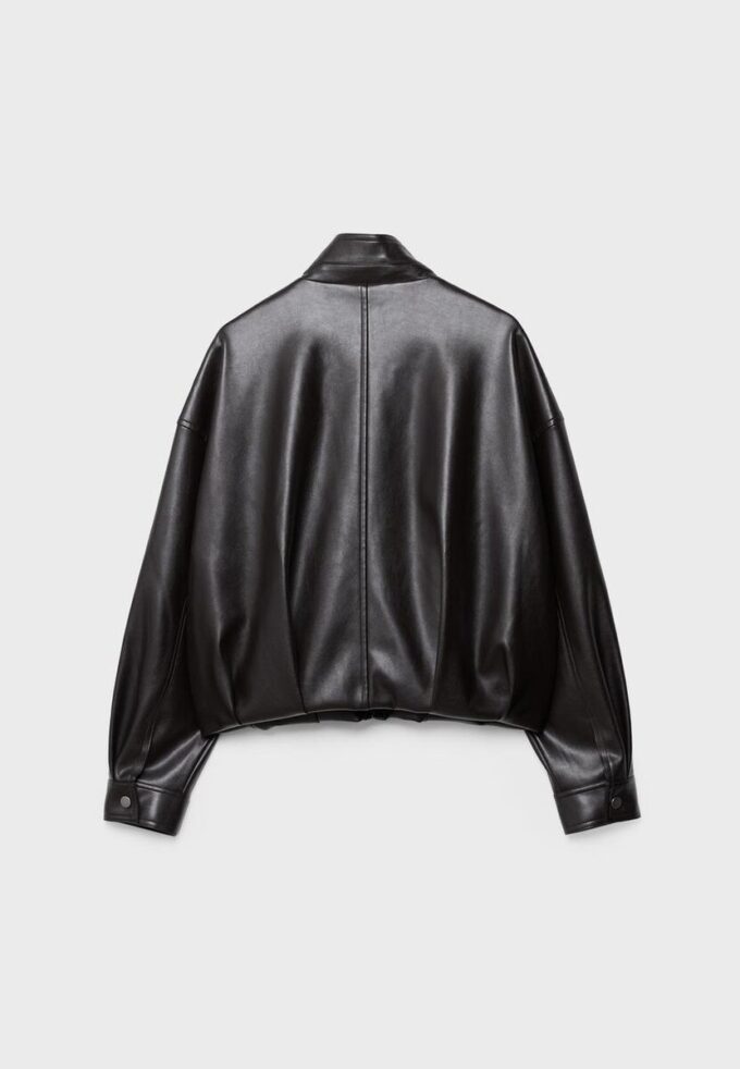 Ballongjakke i skinnimitasjon med belte