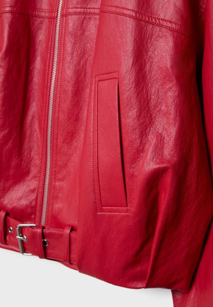 Ballongjakke i skinnimitasjon med belte