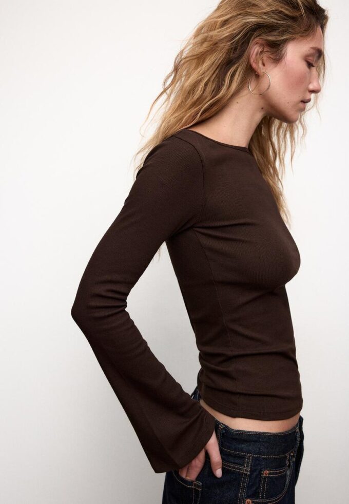 Basic T-skjorte med klokkeerm