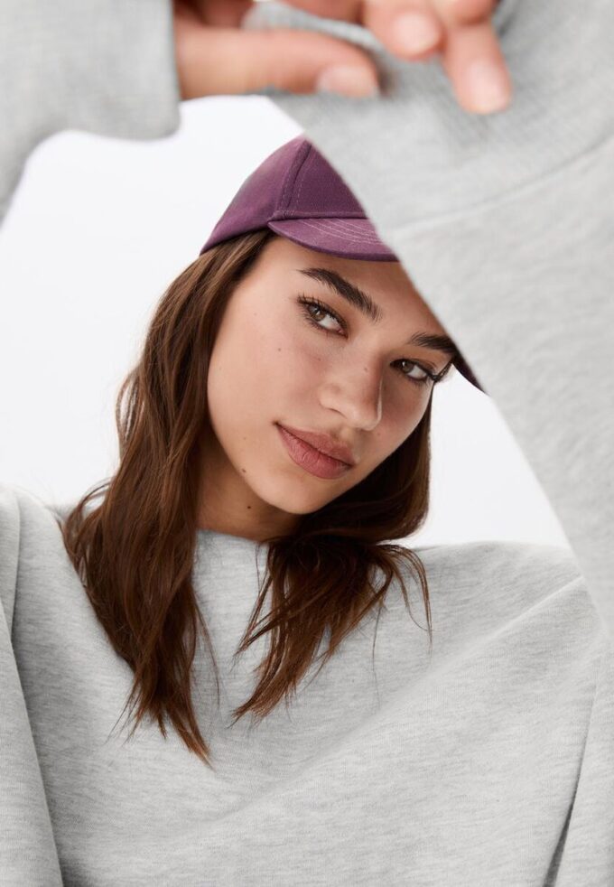 Basisplagg med enkel off-the-shoulder-design