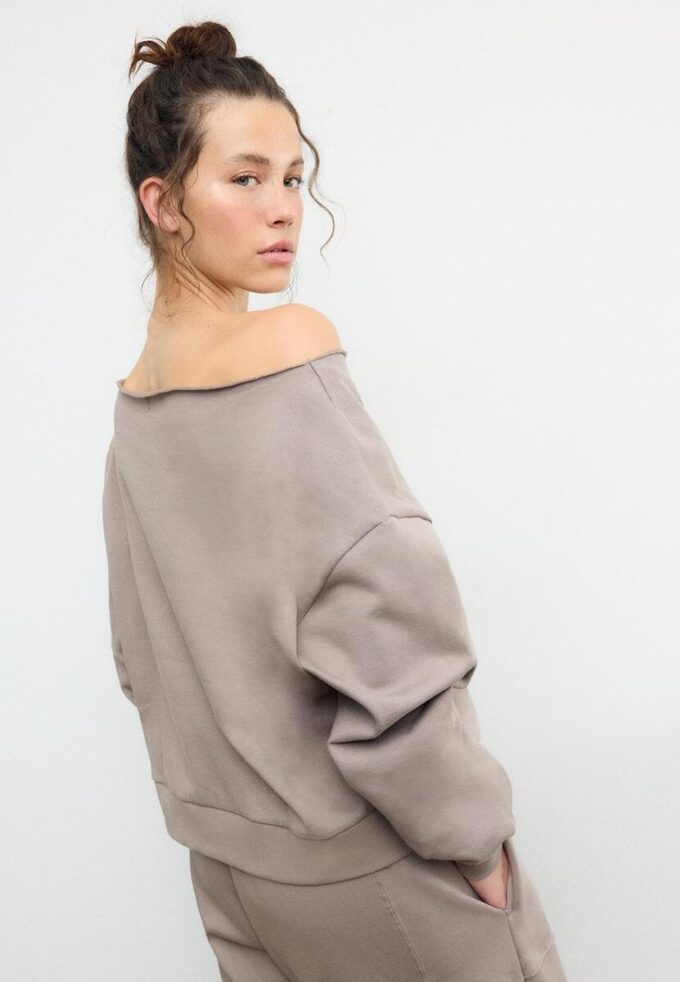Basisplagg med enkel off-the-shoulder-design