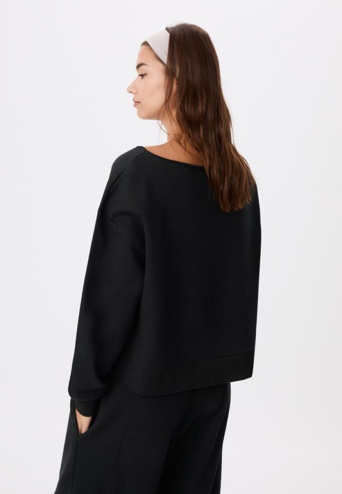 Basisplagg med enkel off-the-shoulder-design