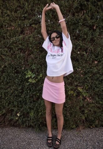 Basisplagg med enkel strikket Skort