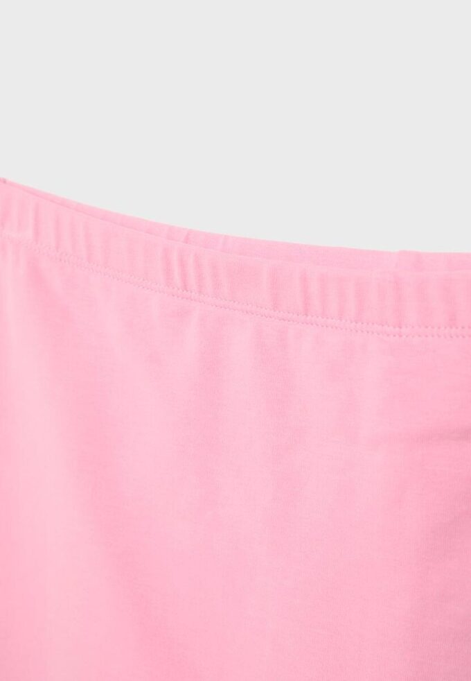 Basisplagg med enkel strikket Skort