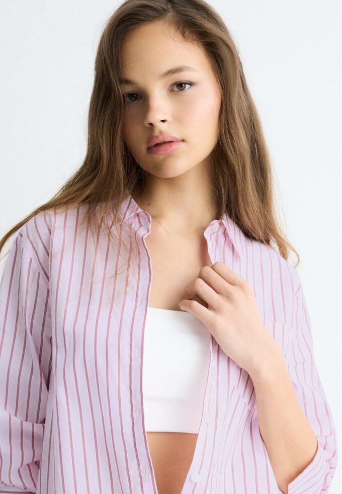 Basisplagg med enkel stripet poplin-skjorte med lomme