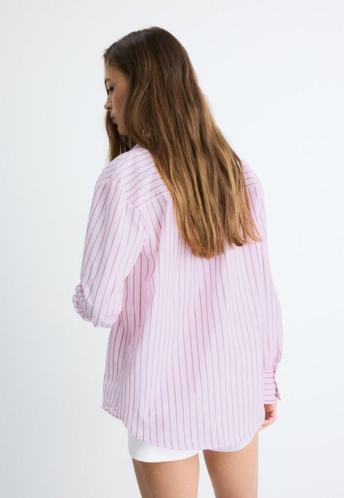 Basisplagg med enkel stripet poplin-skjorte med lomme