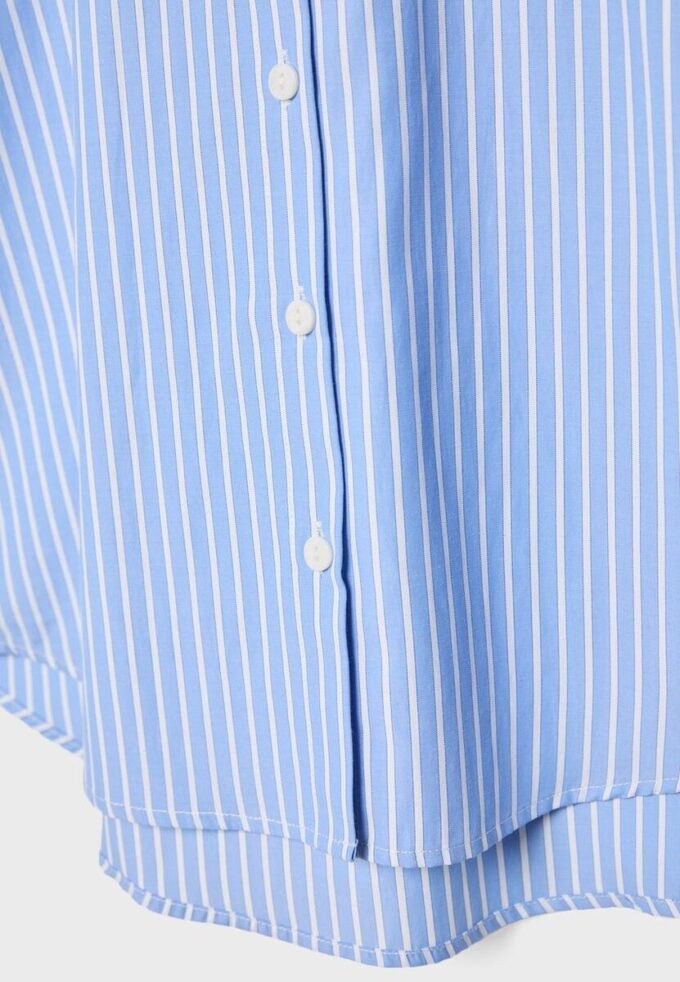 Basisplagg med enkel stripet poplin-skjorte med lomme