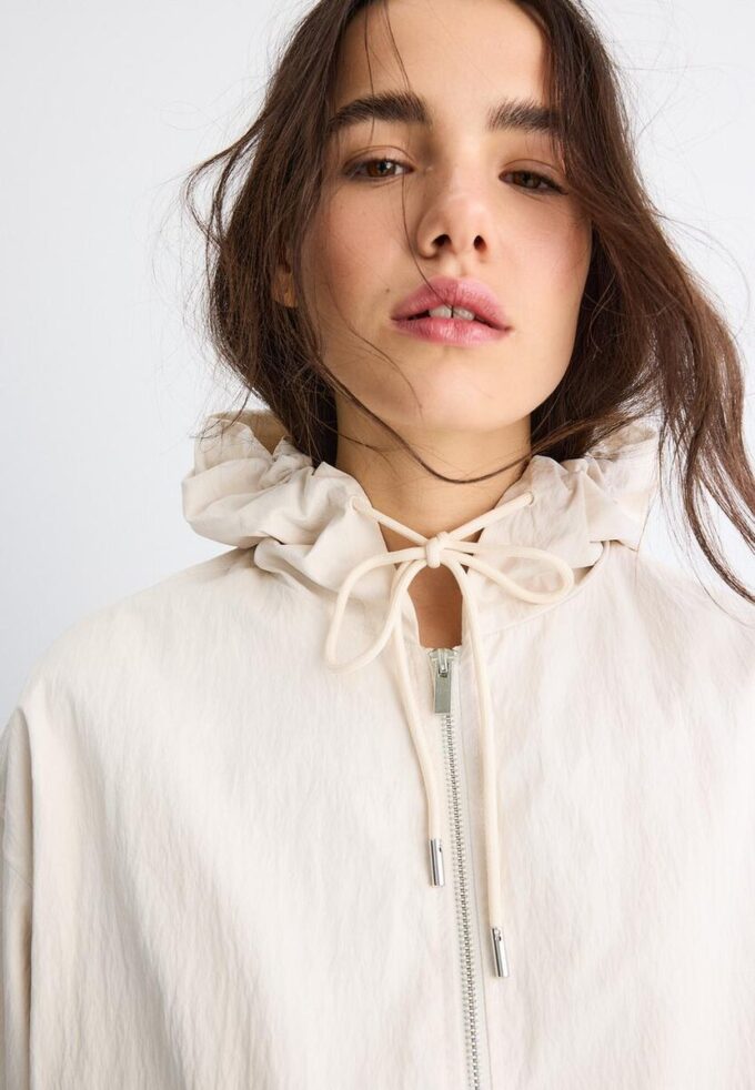 Basisplagg med hette