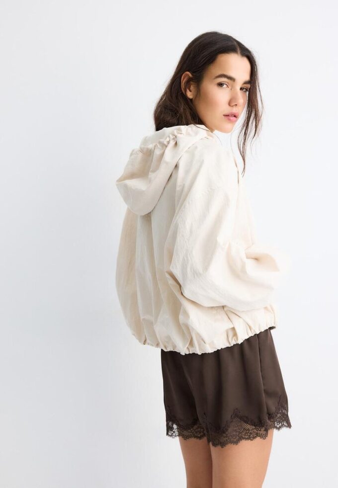 Basisplagg med hette