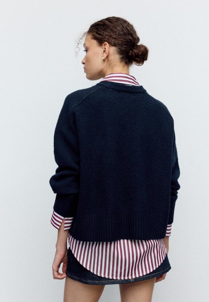 Basisplagg med myk strikkegenser