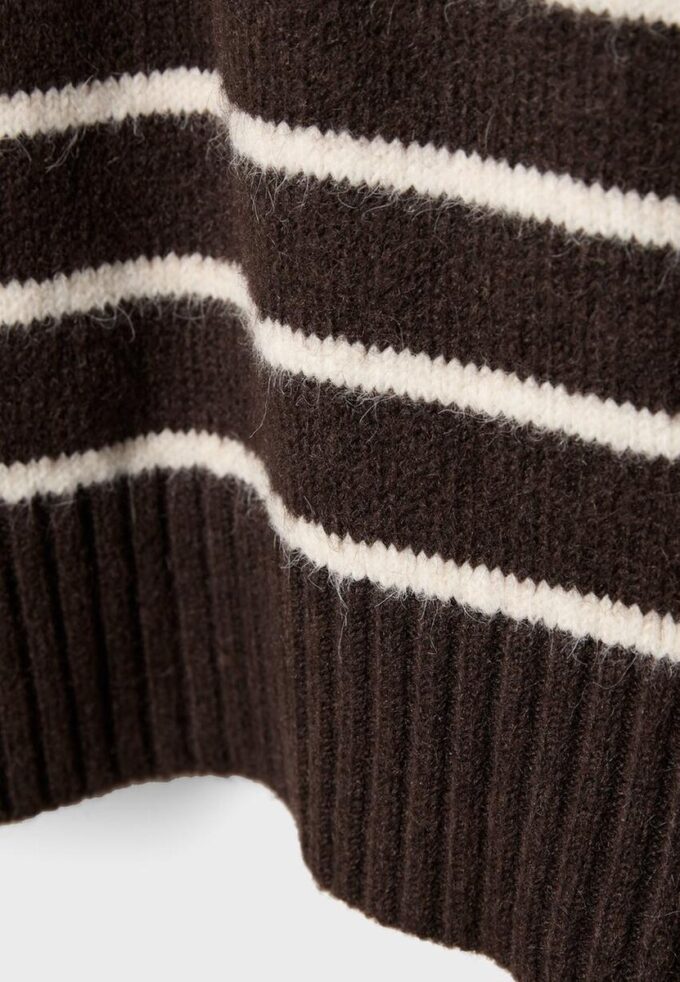 Basisplagg med myk strikkegenser