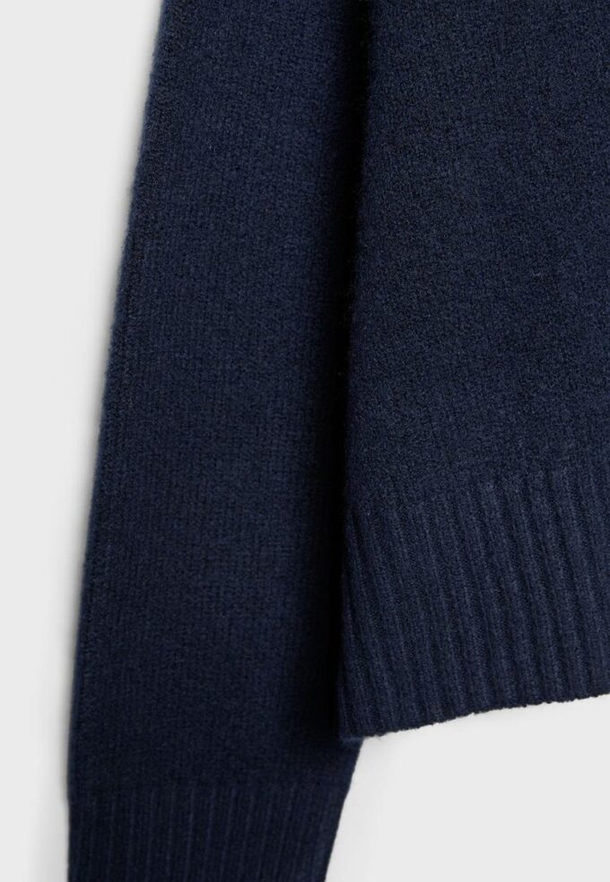 Basisplagg med myk strikkegenser