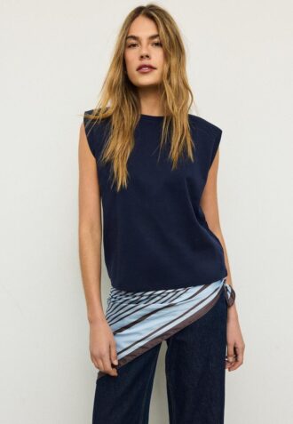 Basisplagg med polstrede skuldre