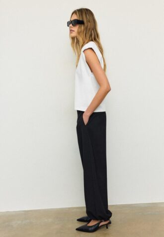 Basisplagg med polstrede skuldre