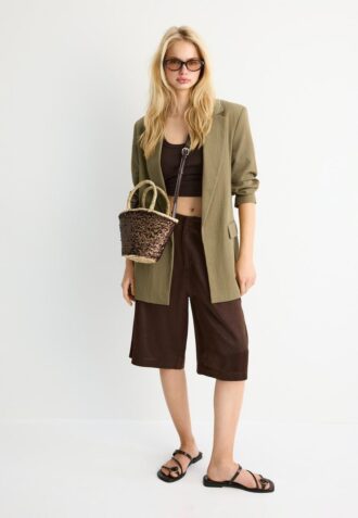 Basisplagg med rustikk blazer