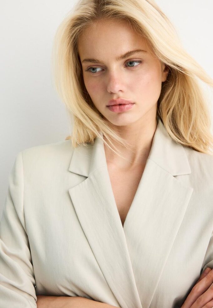 Basisplagg med rustikk blazer