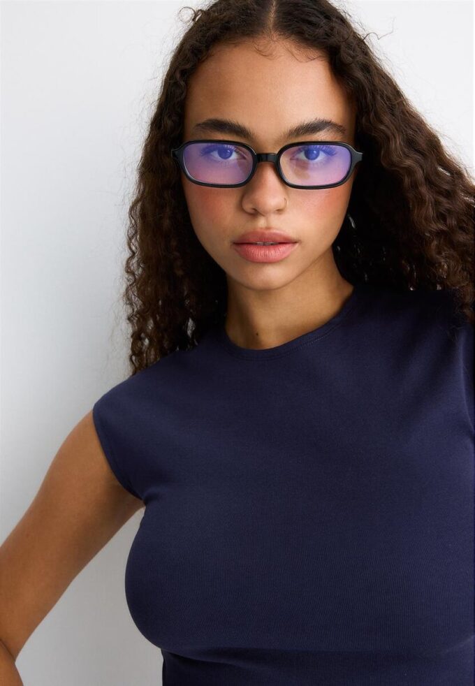 Basisplagg med tettsittende kort T-skjorte