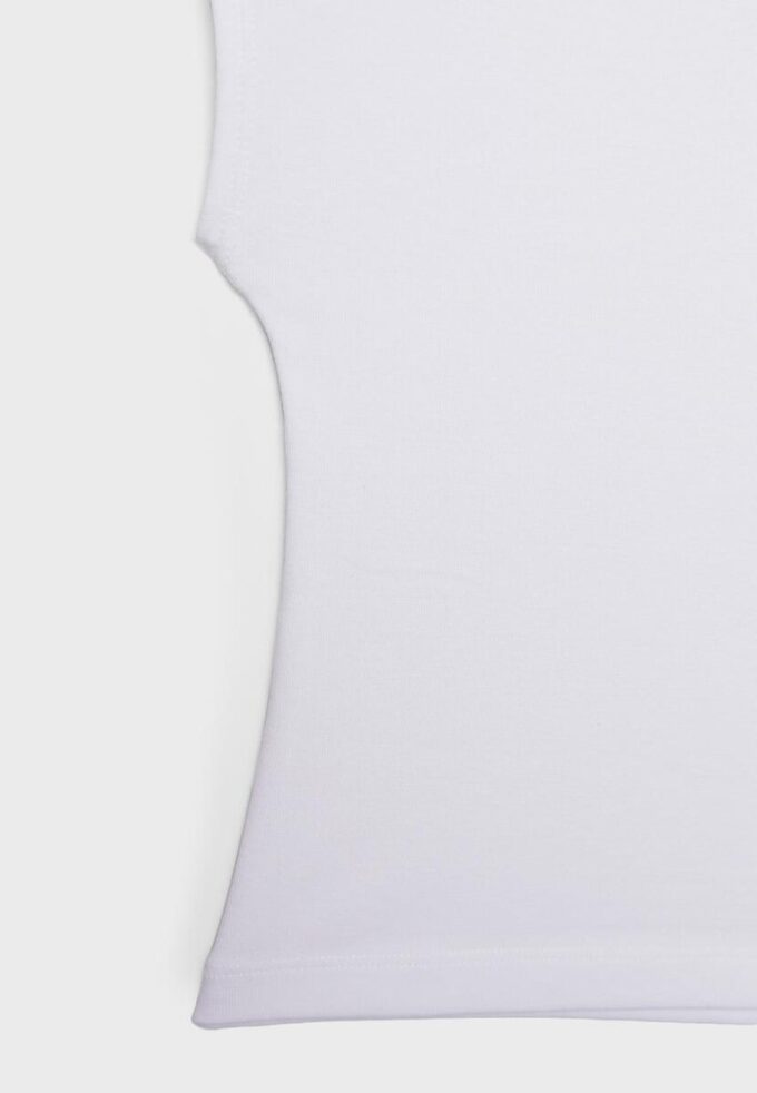 Basisplagg med tettsittende kort T-skjorte