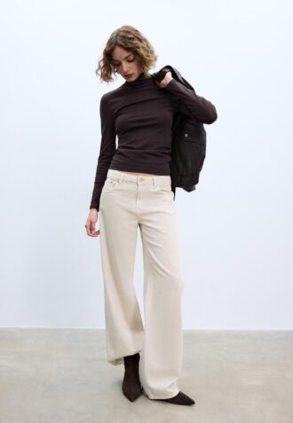 Basisplagg T-skjorte med høy hals